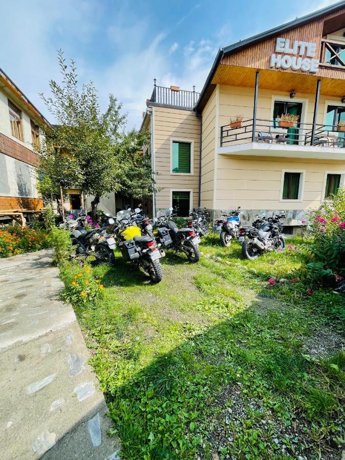 Hotel Elite House Μέστια Εξωτερικό φωτογραφία