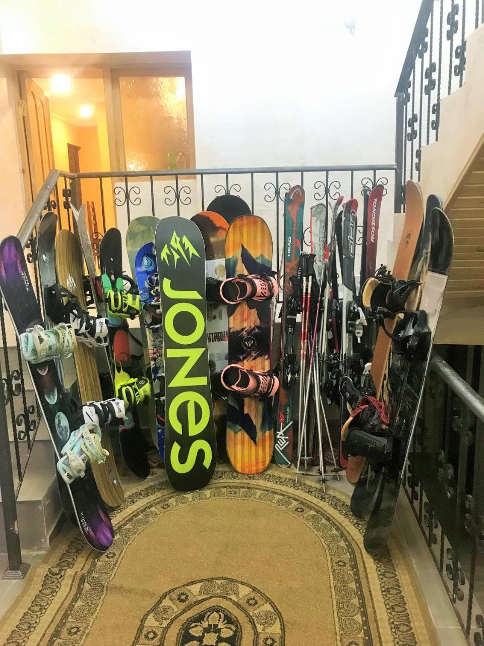 Hotel Elite House Μέστια Εξωτερικό φωτογραφία